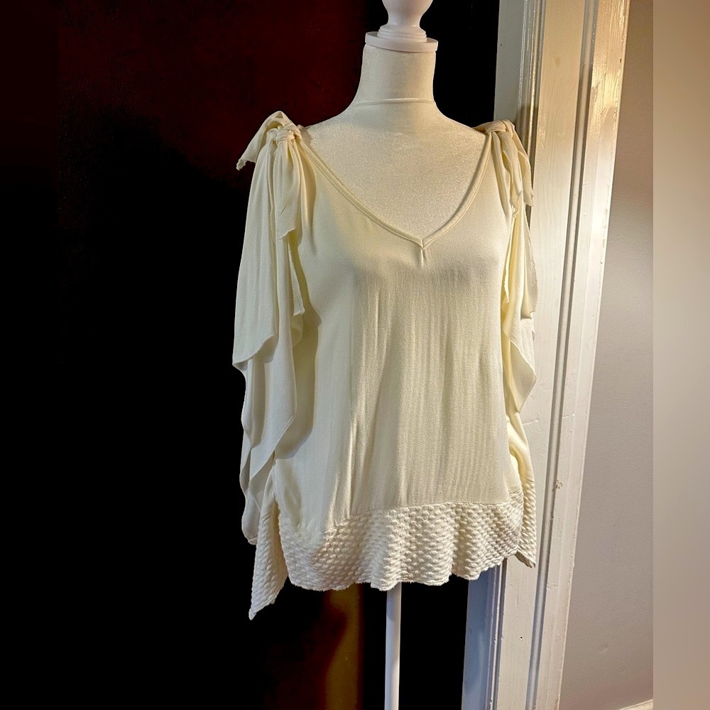 Ella Moss white sleeveless top, tie on shoulders. Butterfly sides. S/XS
